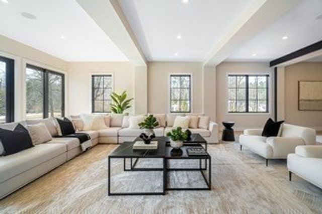 741 Boston Post Rd, Weston, MA 02493