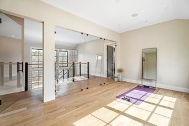 741 Boston Post Rd, Weston, MA 02493