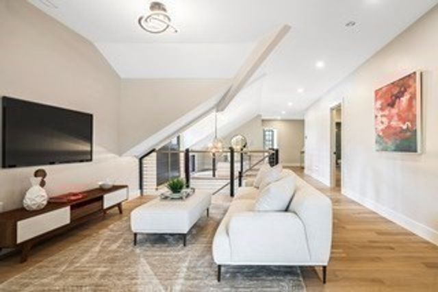 741 Boston Post Rd, Weston, MA 02493