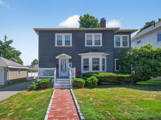 135 Russett Rd 1, Boston, MA 02132
