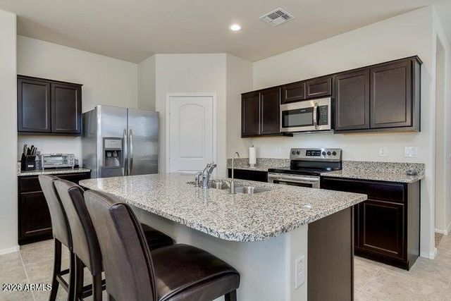 4755 E ARGENTITE Street, San Tan Valley, AZ 85143