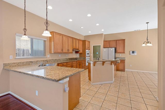 1155 Windjammer Dr, Stockton, CA 95209