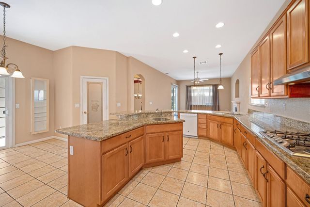 1155 Windjammer Dr, Stockton, CA 95209