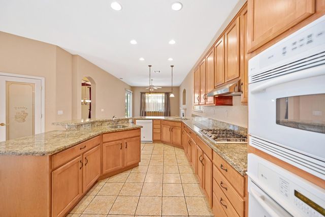 1155 Windjammer Dr, Stockton, CA 95209
