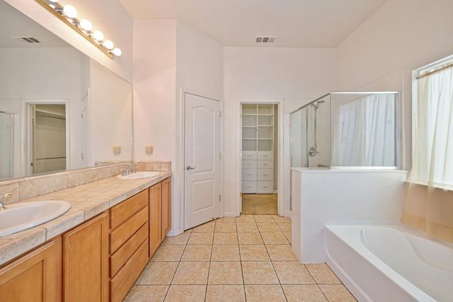 1155 Windjammer Dr, Stockton, CA 95209