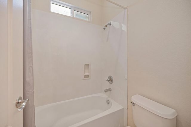1155 Windjammer Dr, Stockton, CA 95209