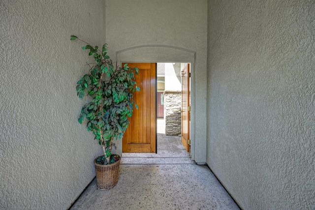 1155 Windjammer Dr, Stockton, CA 95209