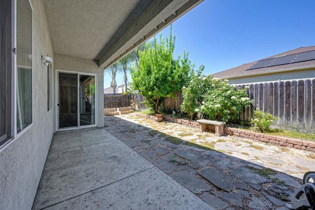 1155 Windjammer Dr, Stockton, CA 95209