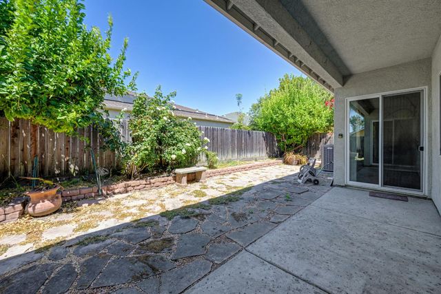1155 Windjammer Dr, Stockton, CA 95209