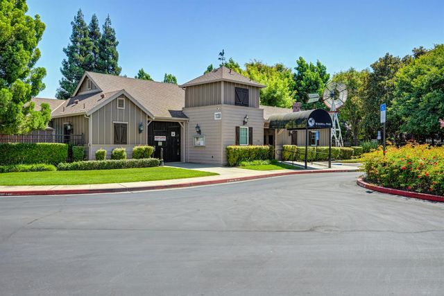 1155 Windjammer Dr, Stockton, CA 95209