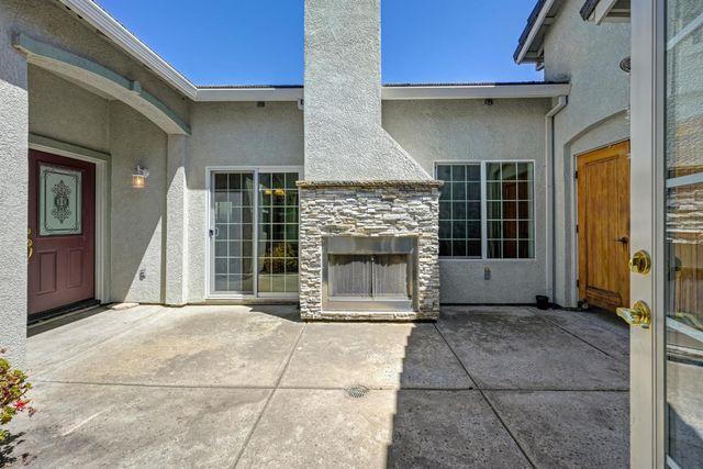 1155 Windjammer Dr, Stockton, CA 95209