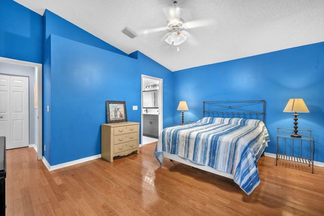 6080 Beaconwood Road, Lake Worth, FL 33467