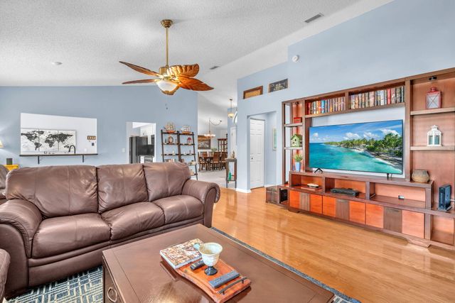 6080 Beaconwood Road, Lake Worth, FL 33467