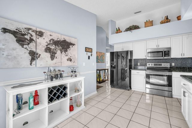 6080 Beaconwood Road, Lake Worth, FL 33467