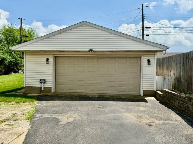 110 W Routzong Drive, Fairborn, OH 45324