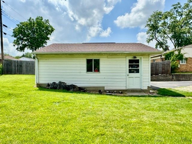 110 W Routzong Drive, Fairborn, OH 45324