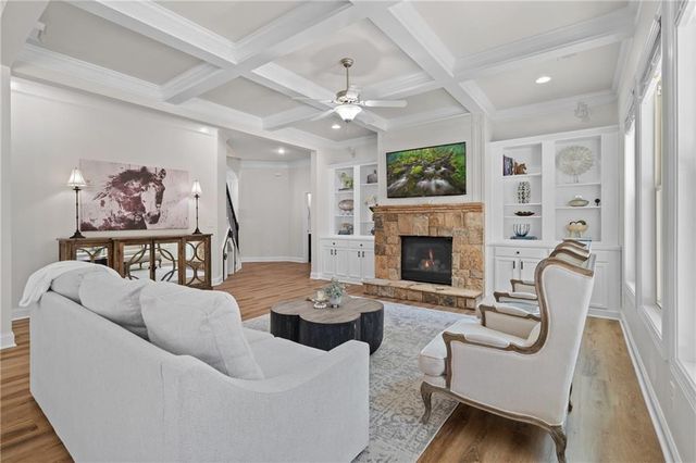 2571 Walden Estates Drive, Marietta, GA 30062