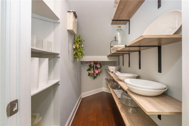 2571 Walden Estates Drive, Marietta, GA 30062