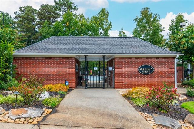 2571 Walden Estates Drive, Marietta, GA 30062