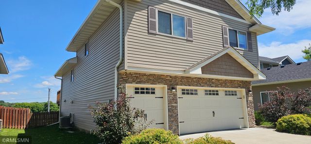9318 Golden Pond Lane N, Monticello, MN 55362