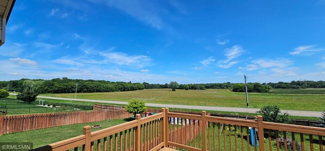 9318 Golden Pond Lane N, Monticello, MN 55362