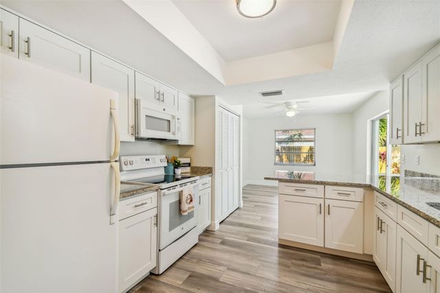 3165 WOODMONT DRIVE, Sarasota, FL 34232