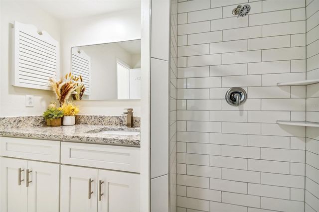 3165 WOODMONT DRIVE, Sarasota, FL 34232