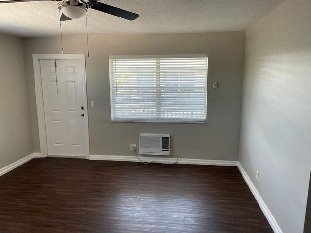 1630 N 25th Avenue 12, Hollywood, FL 33020