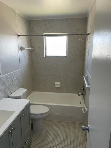 1630 N 25th Avenue 12, Hollywood, FL 33020