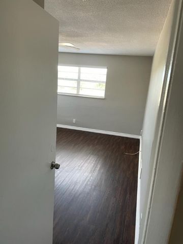 1630 N 25th Avenue 12, Hollywood, FL 33020