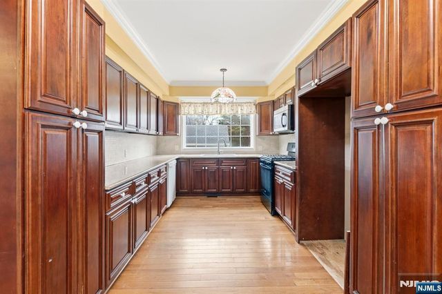 158 Madison Avenue, Dumont, NJ 07628