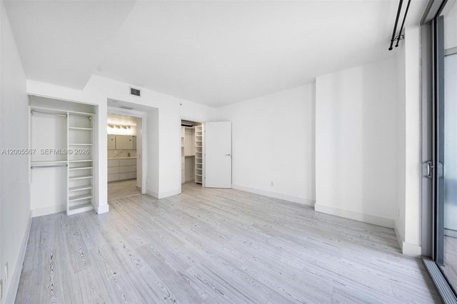 1300 Brickell Bay Dr 704, Miami, FL 33131