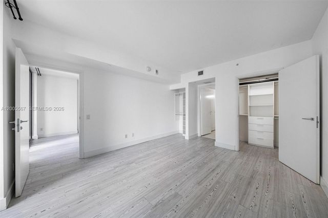 1300 Brickell Bay Dr 704, Miami, FL 33131