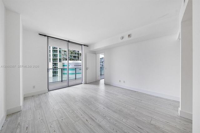 1300 Brickell Bay Dr 704, Miami, FL 33131
