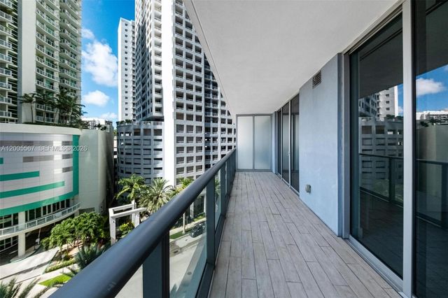 1300 Brickell Bay Dr 704, Miami, FL 33131