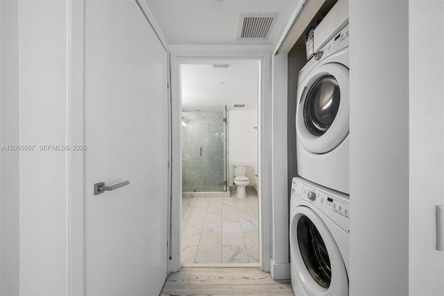 1300 Brickell Bay Dr 704, Miami, FL 33131