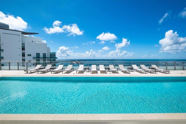 1300 Brickell Bay Dr 704, Miami, FL 33131