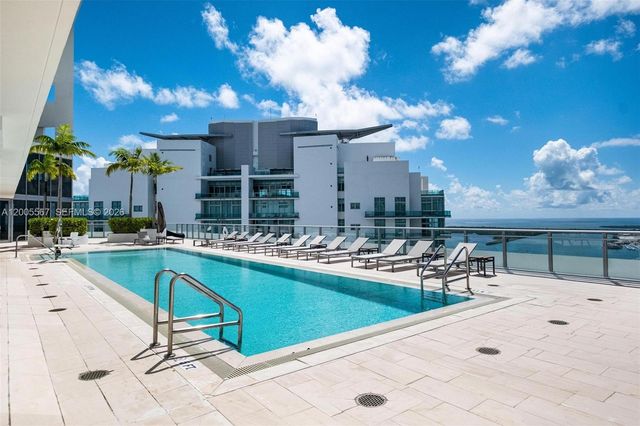 1300 Brickell Bay Dr 704, Miami, FL 33131