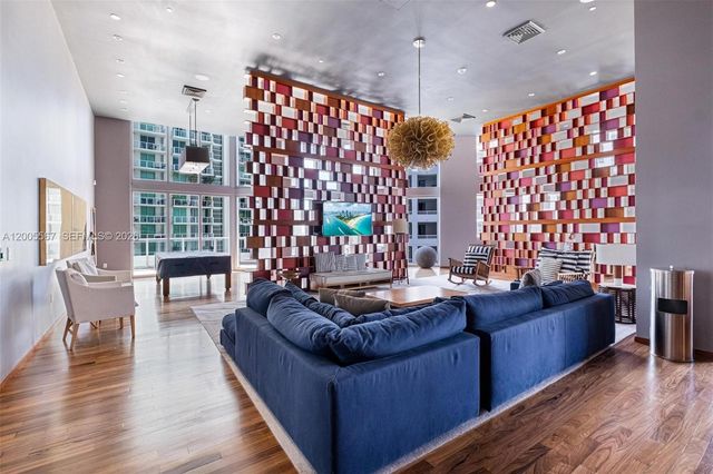 1300 Brickell Bay Dr 704, Miami, FL 33131