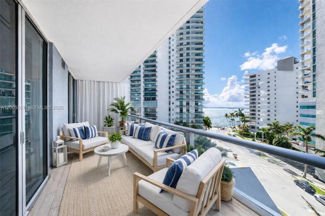 1300 Brickell Bay Dr 704, Miami, FL 33131