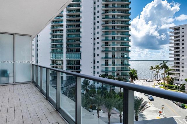 1300 Brickell Bay Dr 704, Miami, FL 33131