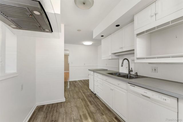 25113 Campbell Avenue, Warren, MI 48089