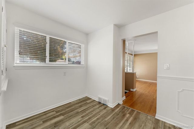 25113 Campbell Avenue, Warren, MI 48089