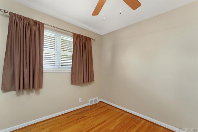 25113 Campbell Avenue, Warren, MI 48089