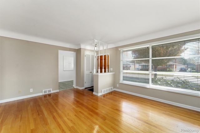 25113 Campbell Avenue, Warren, MI 48089