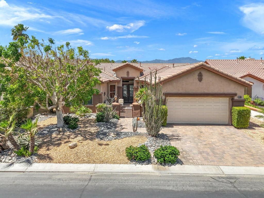 Image 3 of property listing at 44085 Royal Troon Drive, Indio, CA 92201