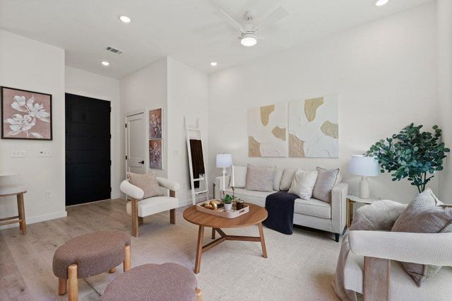 401 N Bluff DR 10102, Austin, TX 78745