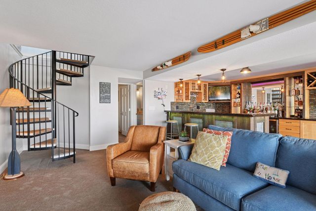 1948 Shorewood Lane, Mound, MN 55364