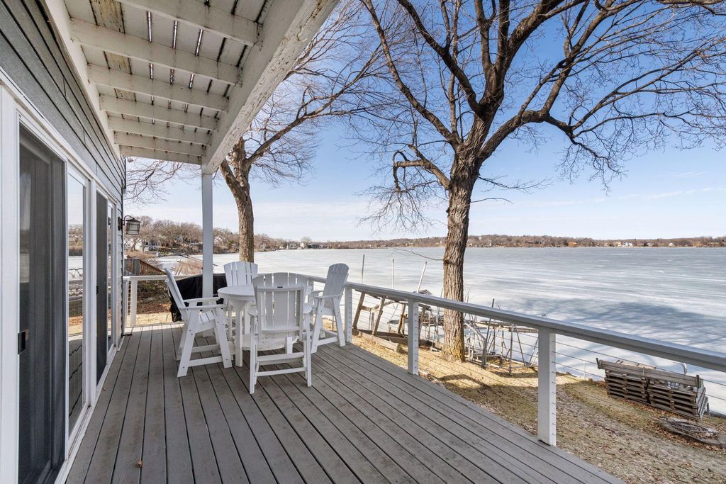 1948 Shorewood Lane, Mound, MN 55364