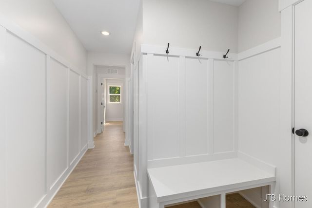 8296 Kettle Oak Drive, Alto, MI 49302